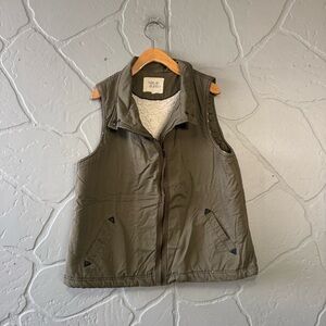Thread & Supply Olive Utility Sherpa Lined Vest – XL